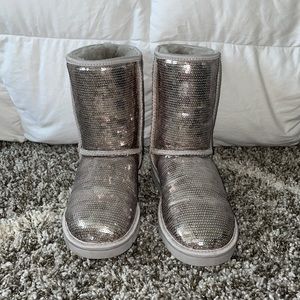 UGG classic boot in silver sequins, size 8